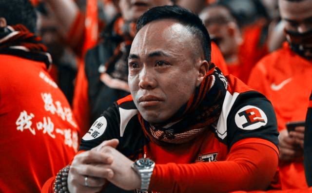 中超球迷最震撼的视频,中超最感人球迷