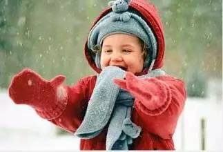 一岁宝宝冬天穿羽绒服还是棉服好,给宝宝买羽绒服选多大