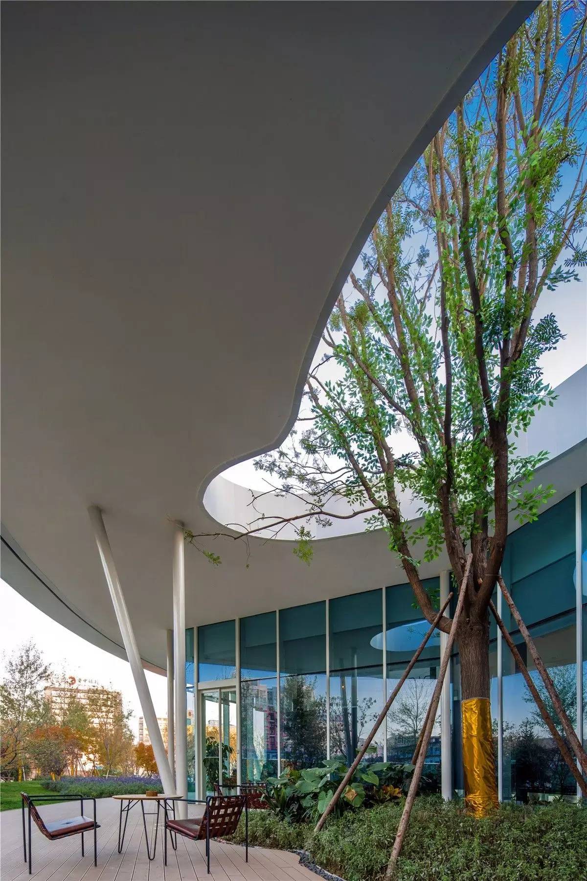 这栋房子没有墙，却带来了最具冲击力的空间体验「设易网1333期」