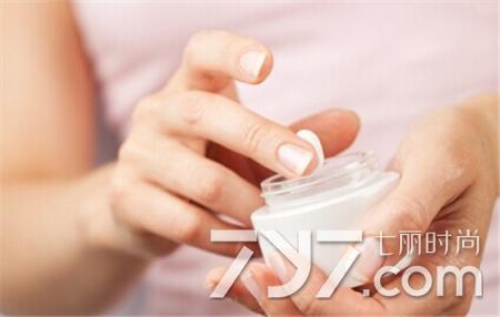 九朵云和马油哪个效果好,九朵云马油用多长时间见效