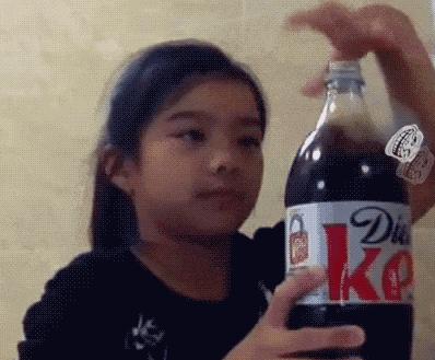 一字马看着都疼,女生一字马最疼时刻