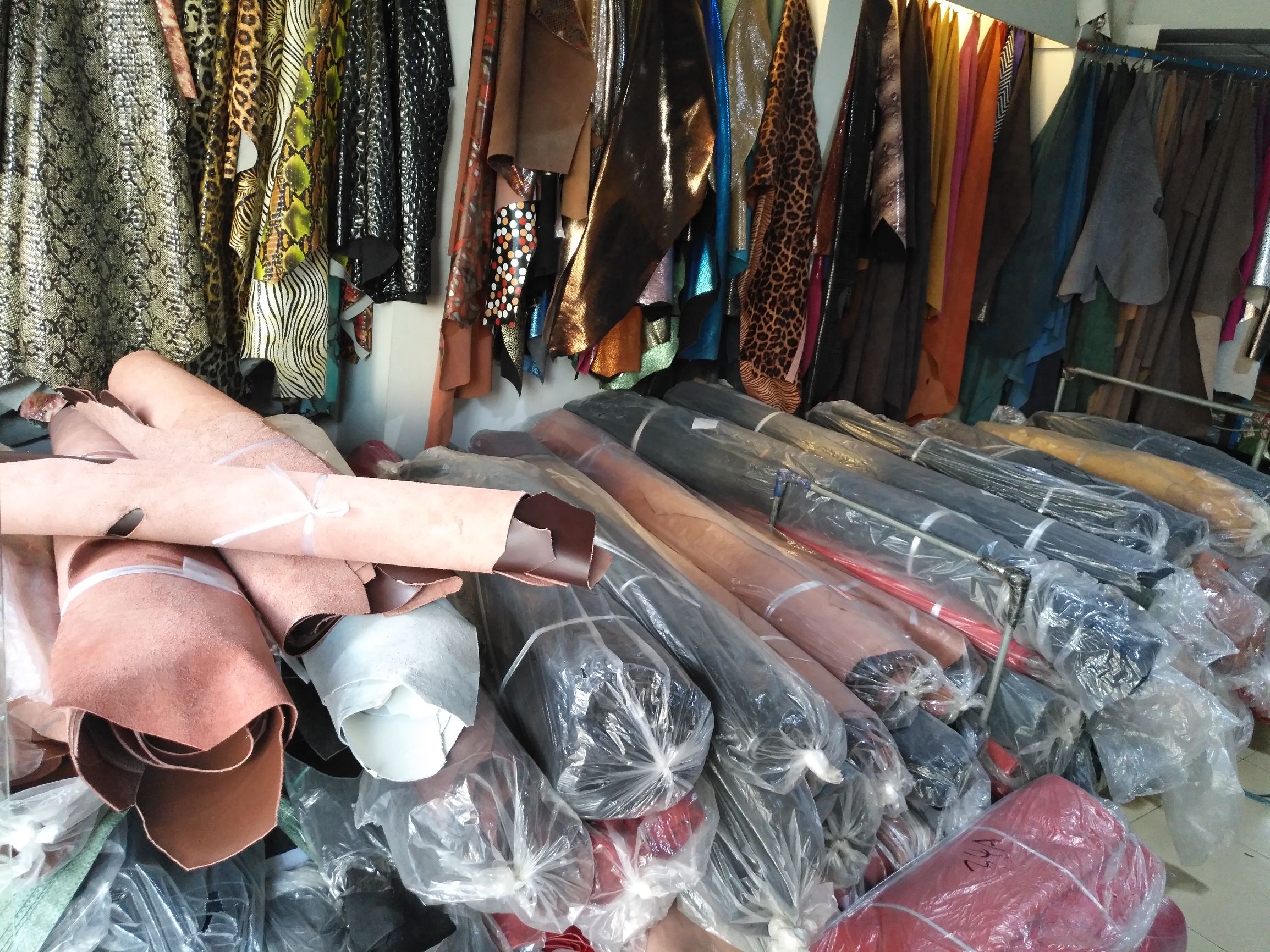 包包面料选择有讲究,品牌包包推荐面料