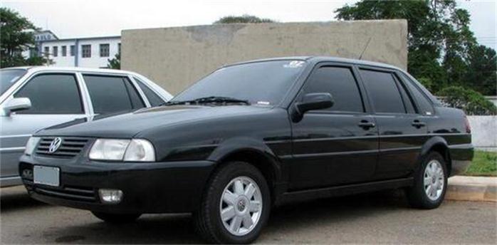 这车叫千里马！很多城市都用它做的士！可惜停产了