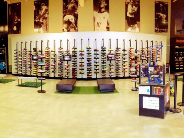 美津浓足球鞋选购,儿童碎钉足球鞋选购