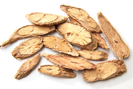 冬季泡脚加点它保健强身防治百病,老中医冬日泡脚养生妙招