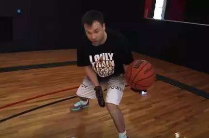 第一控卫欧文教学视频,欧文第一过人