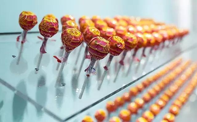 情色棒棒糖，展示成年人内心最私密隐晦的状态