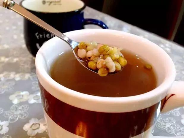 精选名中医养生药膳汤品，9个系列200多种汤方