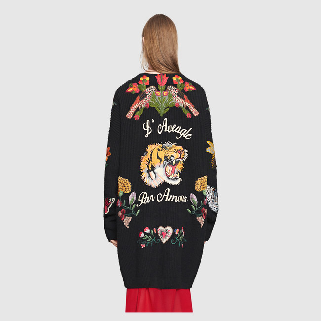 最好看的撞衫款式,终于找到明星同款穿搭