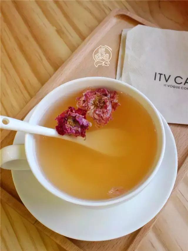 圣诞搞事啊！这杯咖啡竟好喝得我连杯子都吃掉了！