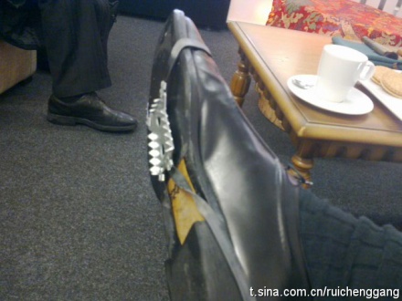 正装怎样穿不像推销员,正装怎么穿才不像卖房的