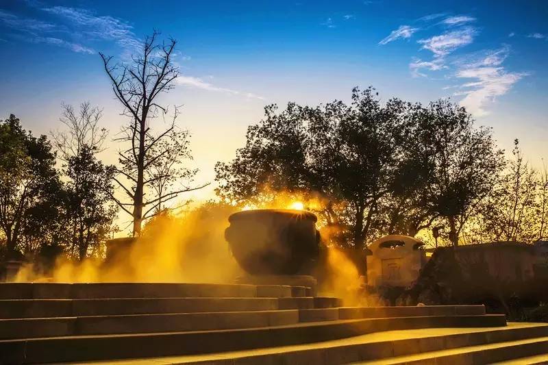 惊艳！绿皮火车开进温泉城，将VIP泡汤进行到底！「浙里温暖NO.11」