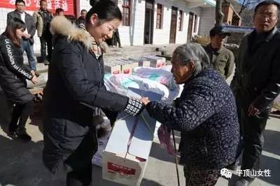 冬日让爱在窗口绽放,寒冬送温暖让爱循环