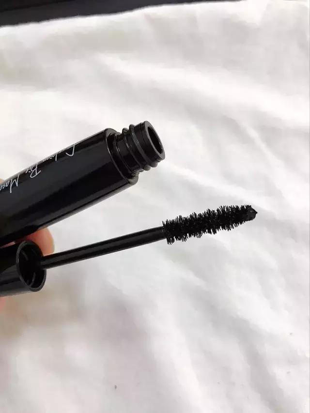 菲诗小铺睫毛膏新款 (睫毛膏菲诗小铺正品)