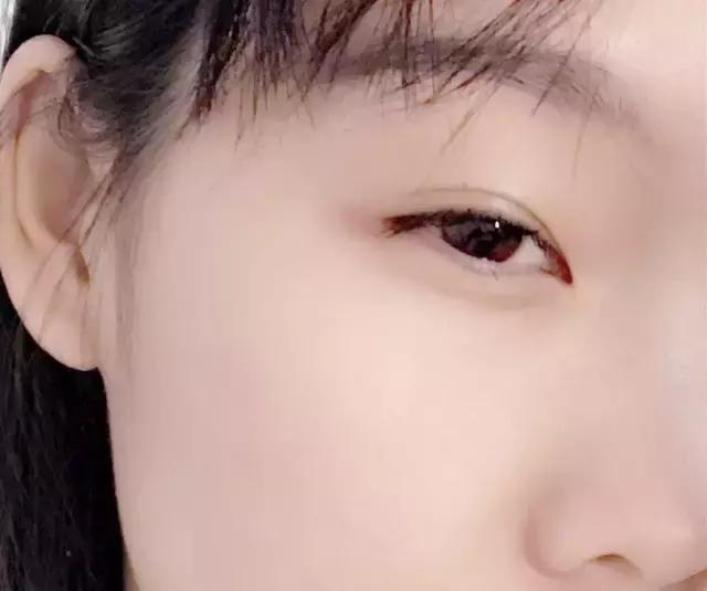 菲诗小铺睫毛膏新款 (睫毛膏菲诗小铺正品)