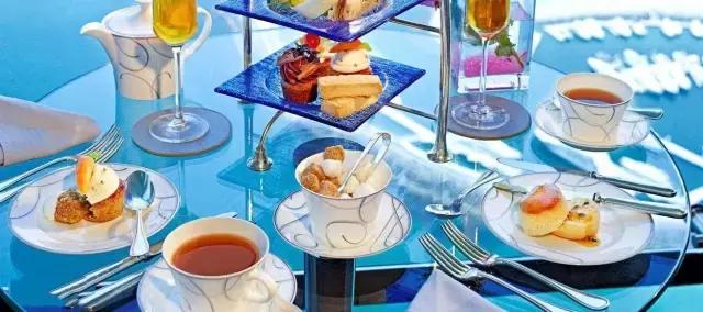 迪拜王子开车去沙漠越野,沙漠越野迪拜沙漠汽车赛