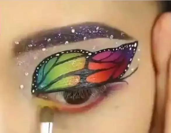 告别平庸的眼妆,一款漂亮的眼妆教程2分钟学会