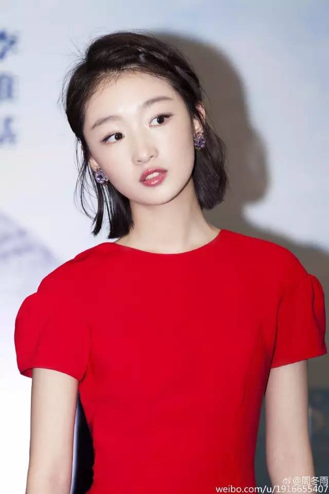 刘海不长不短尴尬期怎么弄好看,刘海两边太短了好丑怎么补救