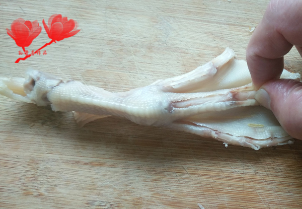 鸭掌和脱骨鸭掌,鸭掌脱骨的技巧