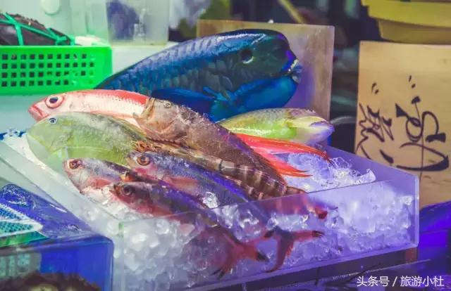 鐞夌悆涔嬭摑鎭嬫垬鍐茬怀,鎭嬫垬鍐茬怀铚滄湀涔嬫梾