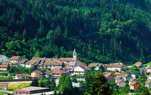 国内赚钱买美国的房子,在国内买外国人的房子有哪些风险