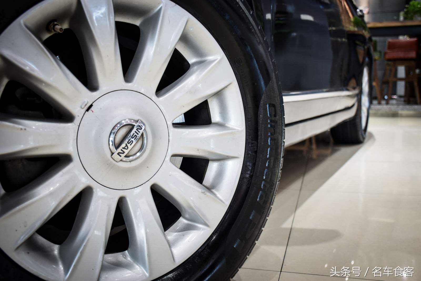 日产天籁2011款公爵2.5lxv尊雅版,2013款天籁2.5lxl领先版的配置