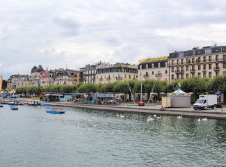 记忆里的那一抹蓝作文,记忆中的那一抹蓝色