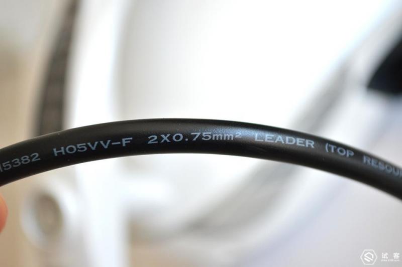 戴森床上吸尘器清洗,清洁床吸尘器