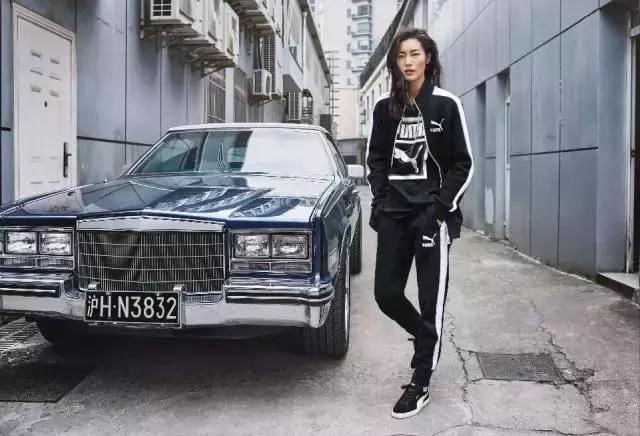 看杨幂职场着装如何搭配,袁姗姗和杨幂同款运动装