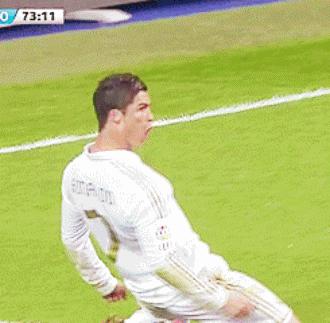 不懂足球的去足球场看球,不懂足球的人看球