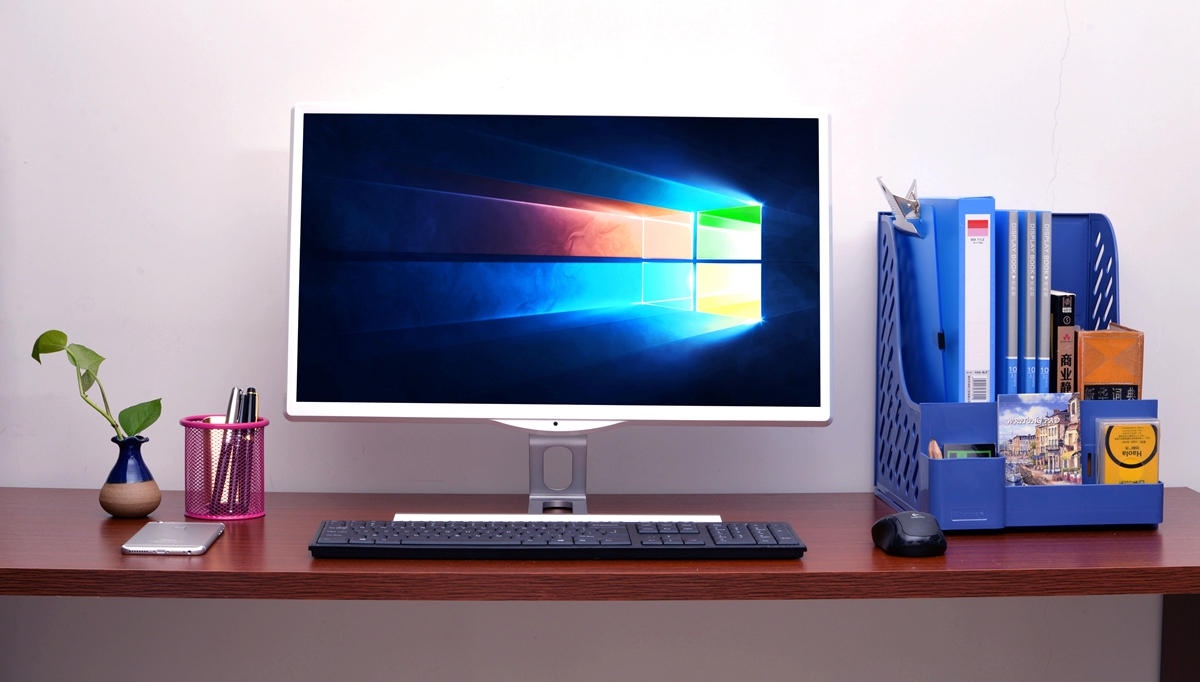 未到年二十八就扫除,晒一下我书房用的主力电脑