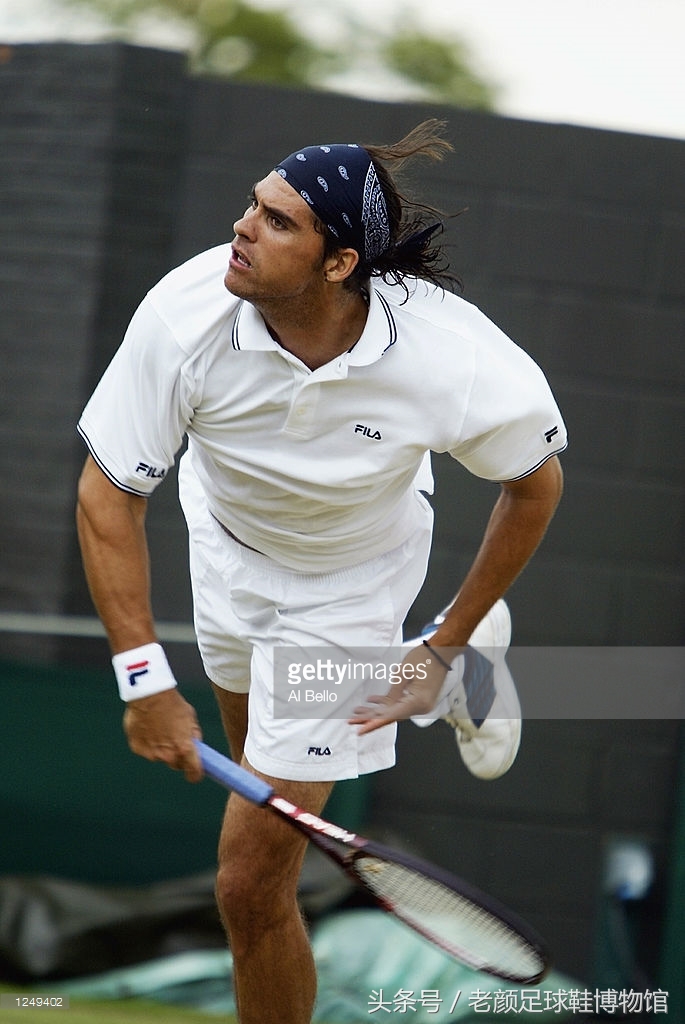 what足球,what鞋是什么牌子