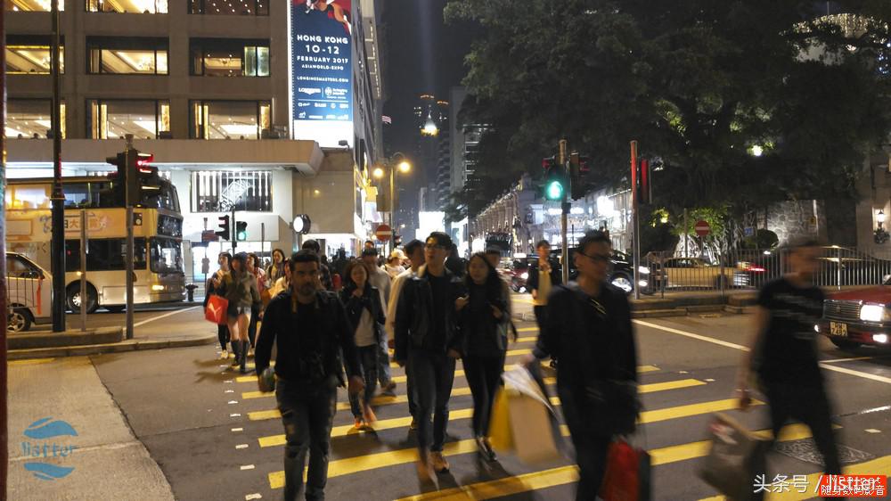 为信仰充值究竟值不值?看镜面不锈钢版锤子M1L测评