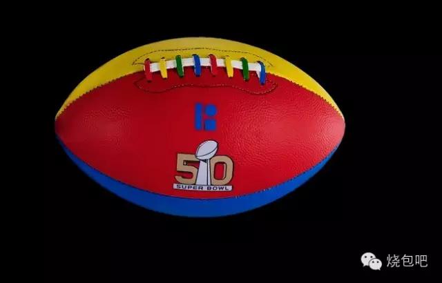 唯物|情人节倒计时,去看50个潮牌出的超级碗纪念球,独一无二
