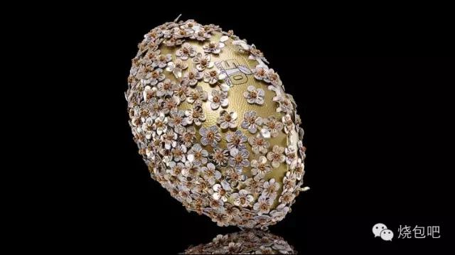 唯物|情人节倒计时,去看50个潮牌出的超级碗纪念球,独一无二