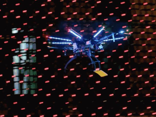 吓尿！歪国人竟用无人机拔牙，这些无人机奇葩用途你绝没见过