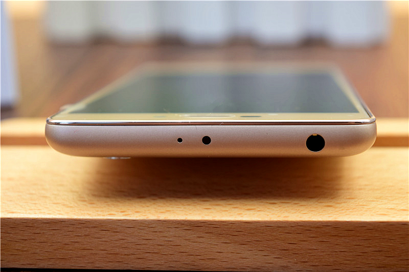 小米最新款性价比高手机,小米新款性价比超高的手机