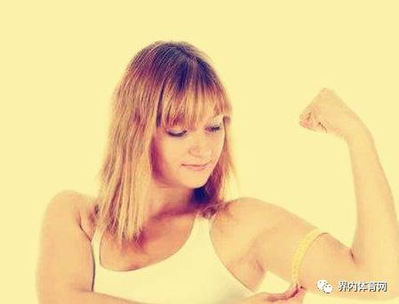 打球手臂一边粗一边细怎么办,打球手臂力量太弱怎么锻炼