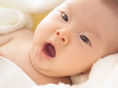 8个月宝宝晚上睡觉老醒一醒就哭,一个月宝宝睡觉容易醒怎么办