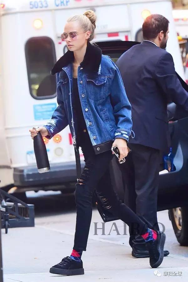 rihanna超级碗鞋子,rihannapuma鞋