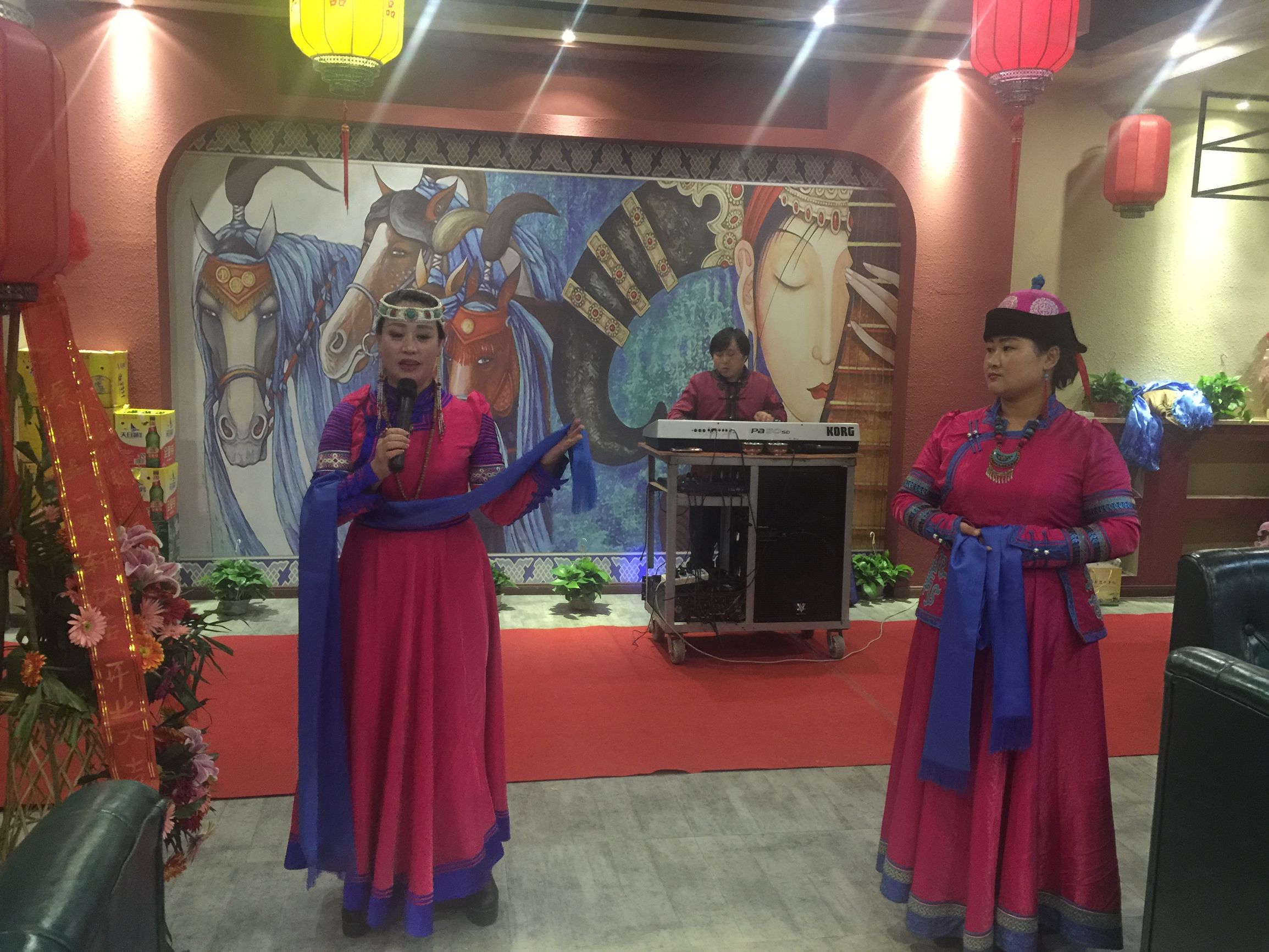 钂欏彜鐗硅壊鑽夊師楗簵,鑽夊師缇庨钂欏彜椋庢儏