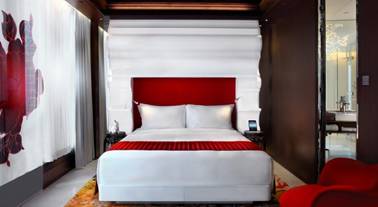 春节酒店贵得离谱,春节出游订酒店难