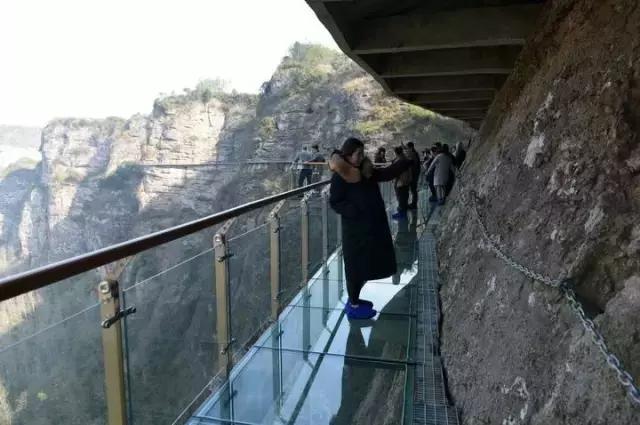 温泉酒店一定要有天然温泉吗,冬日里泡温泉