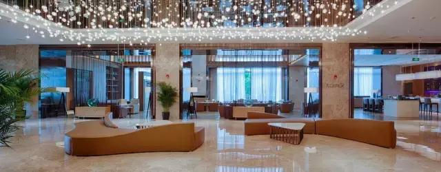 温泉酒店一定要有天然温泉吗,冬日里泡温泉