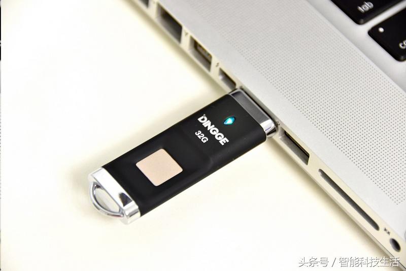 安全分享数据顶格DU161指纹加密U盘评测