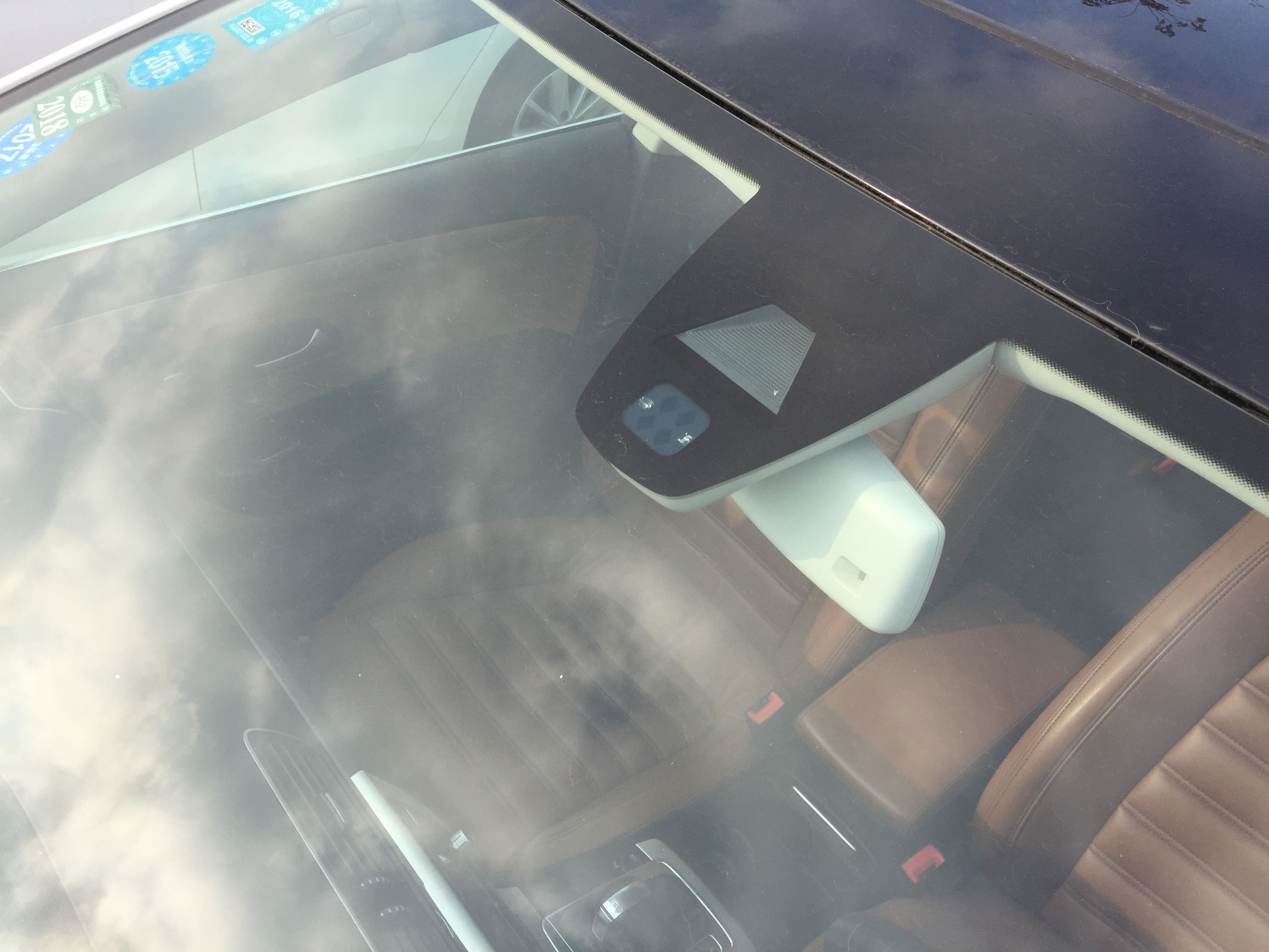 大众cc对比,18君威和18cc哪个更值得买