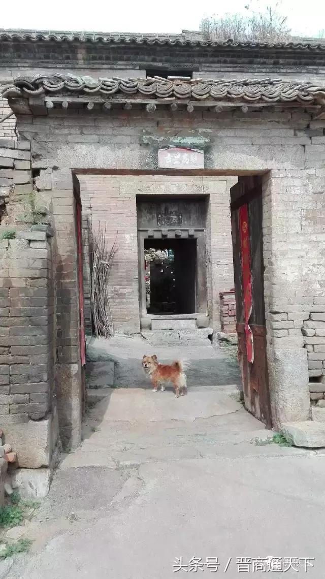 钟灵秀图片,钟灵秀一字马