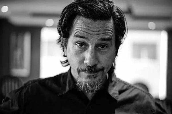 买不起太贵的潮牌,最难买的supreme