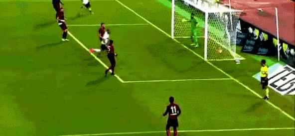 足球谁穿西装最帅,足球运动员穿西装最帅