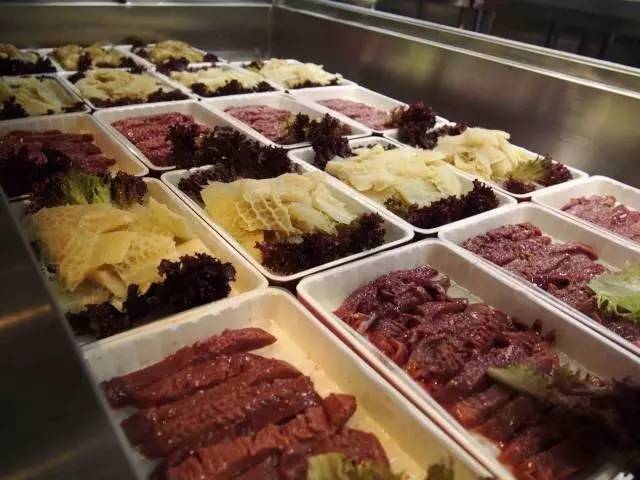 蚌埠这家店真奇怪，吃饭要看颜色，还送苹果笔记本电脑和爱疯七……